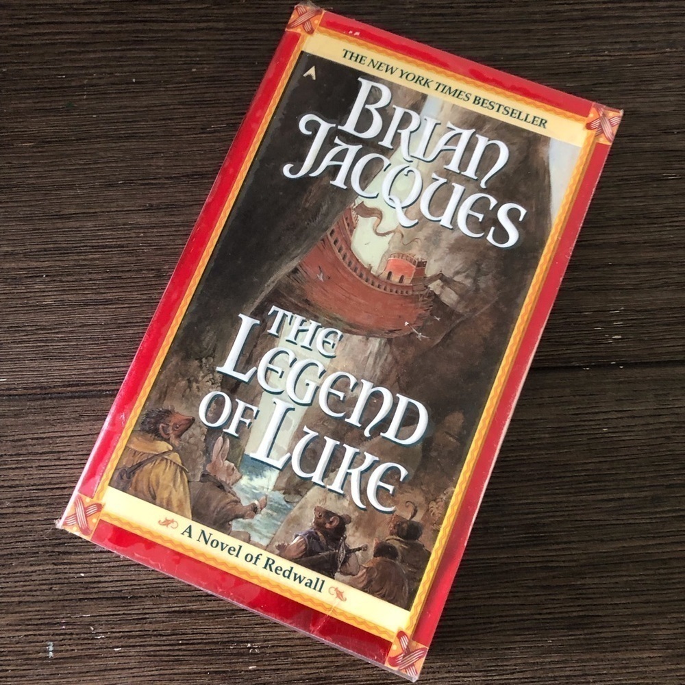 The Legend of Luke by: Brian Jacques paperback book Vintage